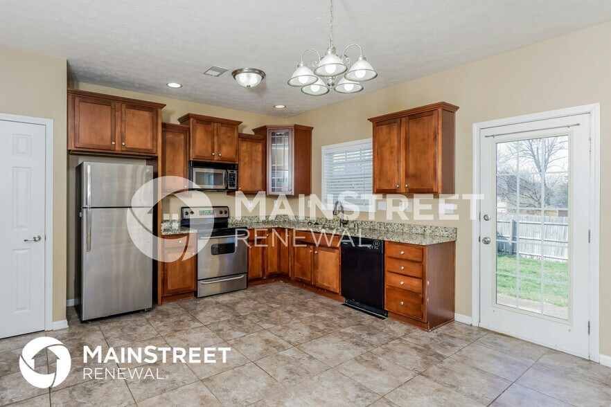 Building Photo - 914 Lyle Ct