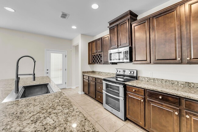 Building Photo - 316 Beachgrass Ln