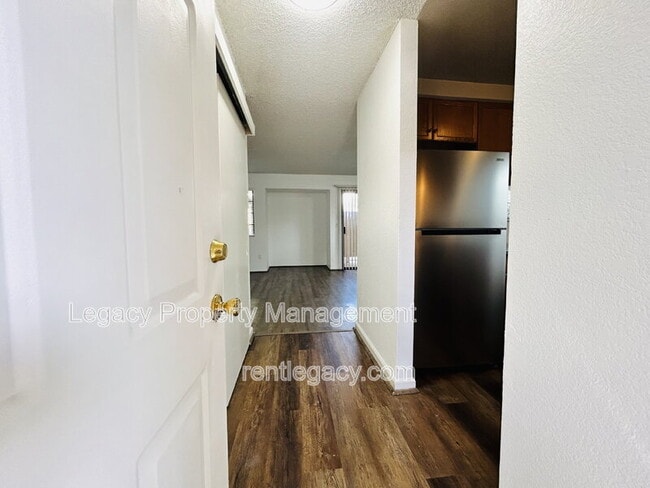 Building Photo - 7445 Auburn Oaks Ct