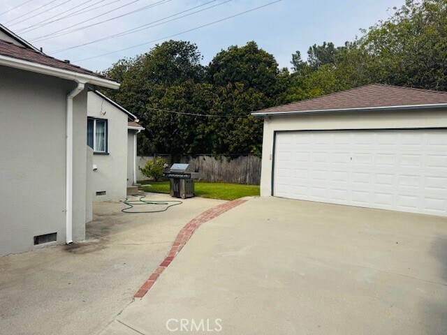 Building Photo - 10717 Northgate St