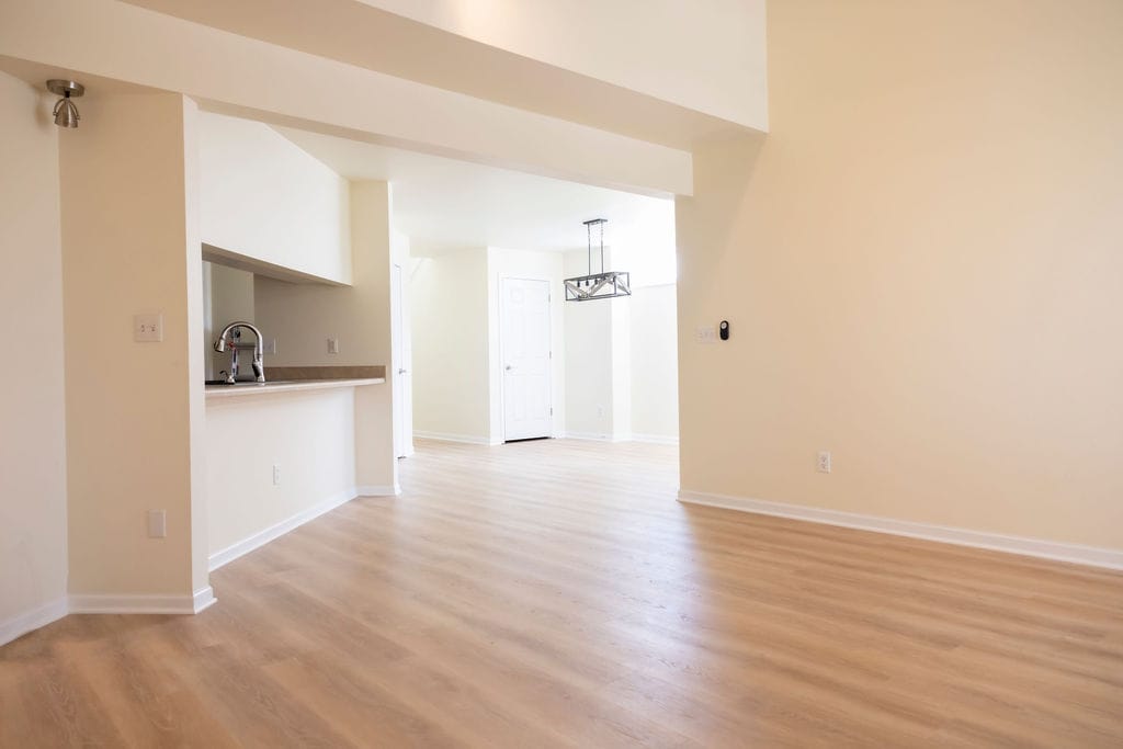 Building Photo - 984 22nd Ave