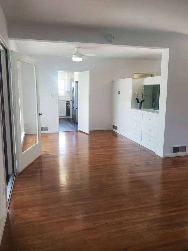 Building Photo - Recently Upgraded and Refreshed House with Pool and Casita