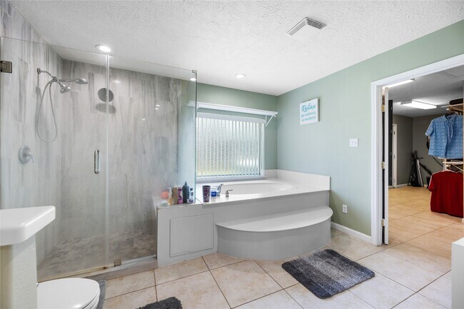 Building Photo - 22831 Fritz Ln