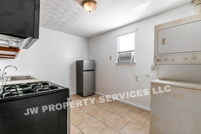 Building Photo - 2633 Governor Nicholls St