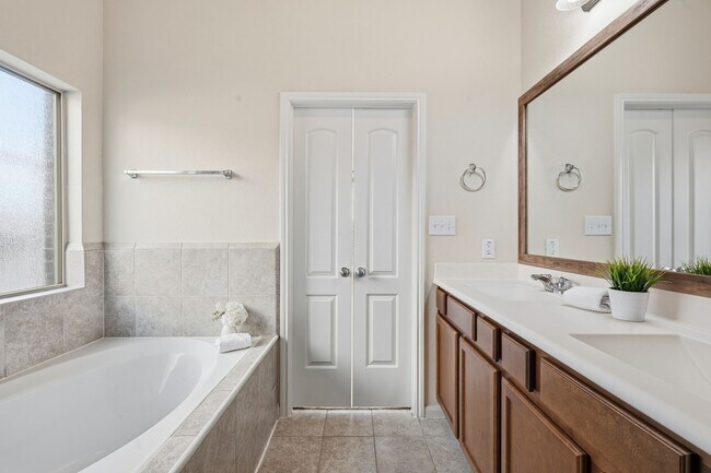 Building Photo - 19939 Whistle Creek Ln