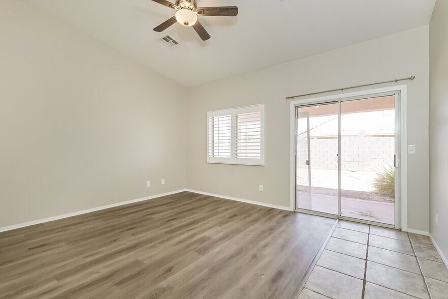Building Photo - 1030 Blue Lantern Dr