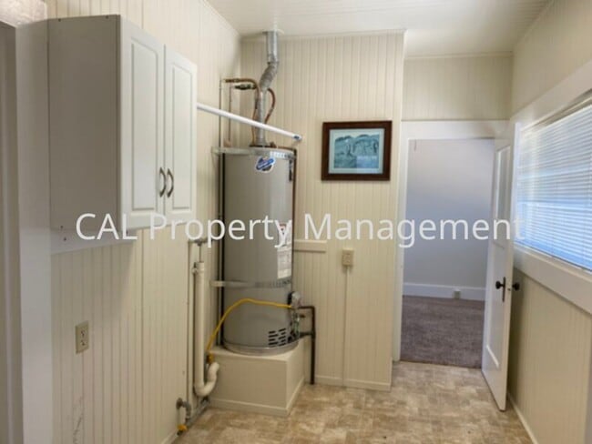 Building Photo - 2 Bedroom Home for Rent in South Salinas