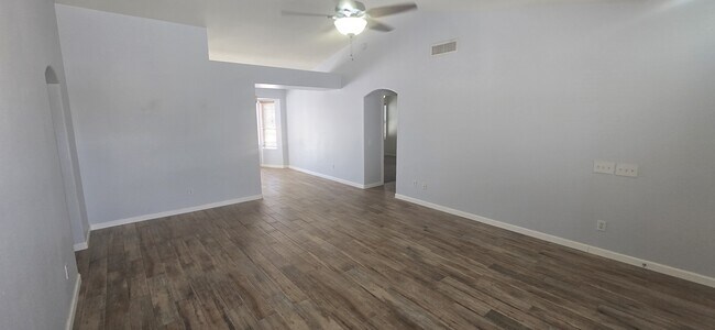 Building Photo - 6253 E Presidio St