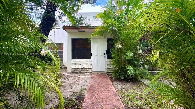 Building Photo - 2243 Calais Dr