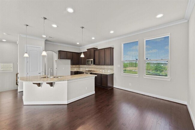 Building Photo - 9611 Knights Station Dr
