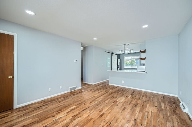 Building Photo - Exceptional 3 bed, 2 bath Home in Berkeley!