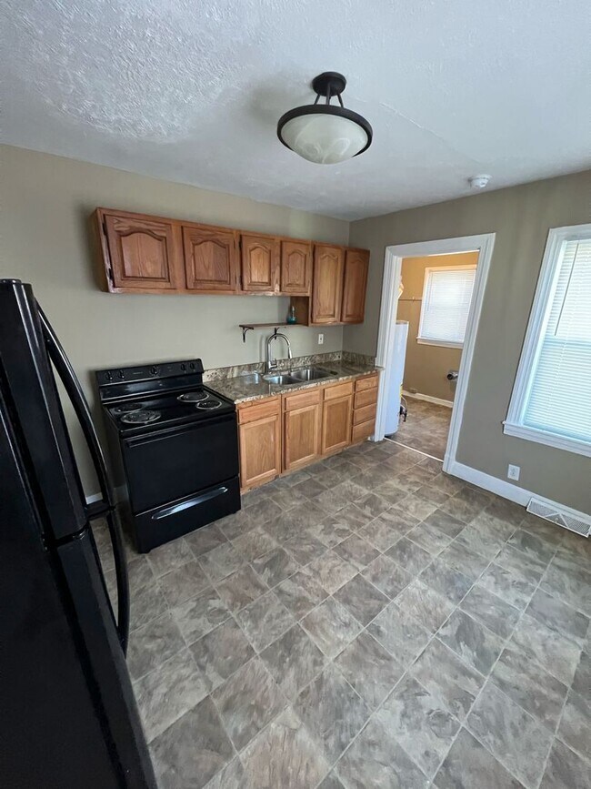 Building Photo - Cute Cape Cod Across From A Park