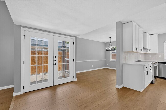 Building Photo - 243 Woodhurst Dr