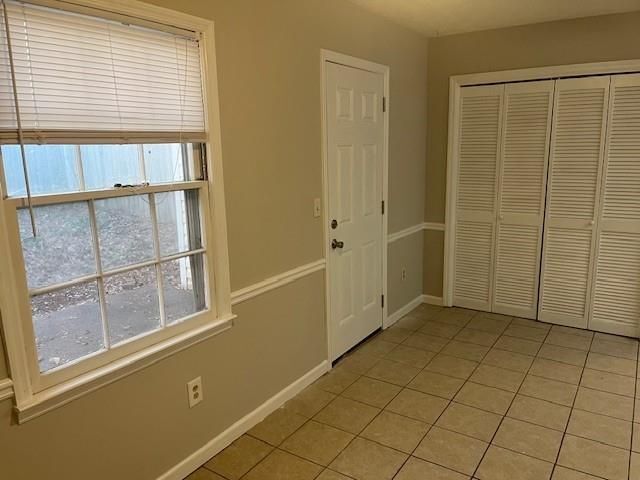 Building Photo - 283 Westland Way SW