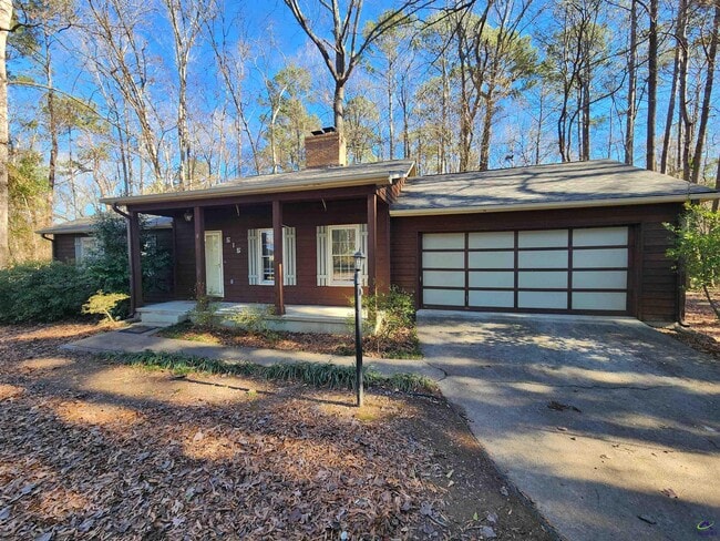 Primary Photo - 515 Wilderness Dr