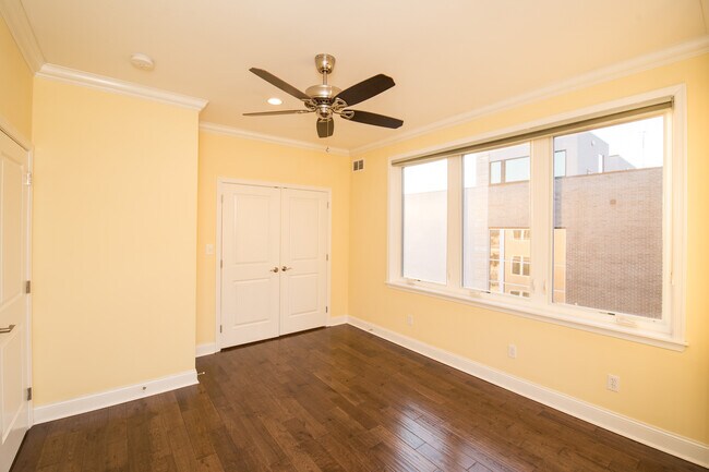 Building Photo - 4576 Silverwood St