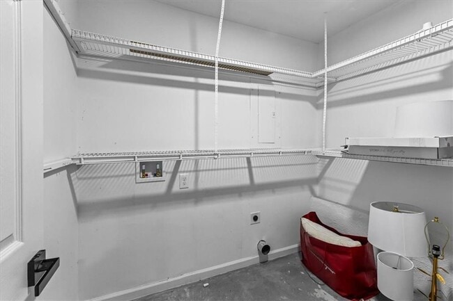 Building Photo - 4286 Jones Ct