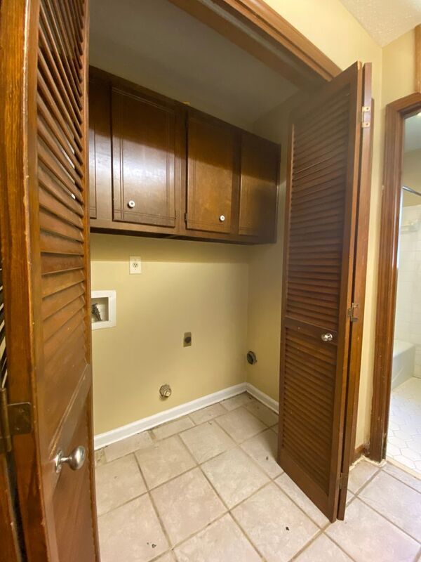 Building Photo - 8270 Glen Rock Cove