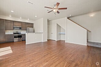 Building Photo - Beautiful Home in Garden City!