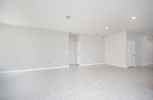Building Photo - 16873 Castoro Dr