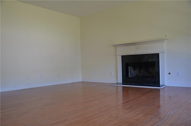 Building Photo - 1511 Hampton Woods Dr