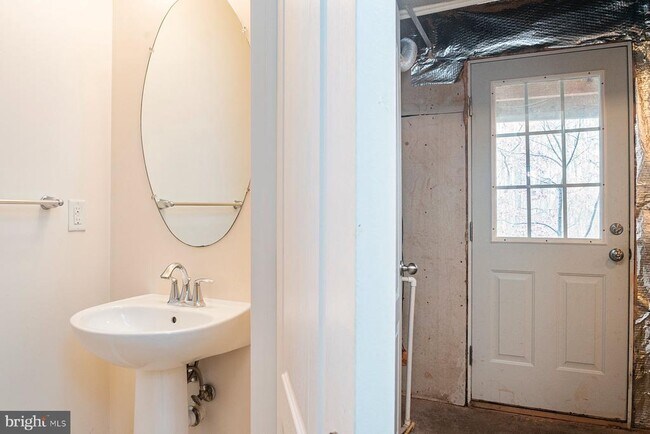 Building Photo - 1169 Coulbourn Cor