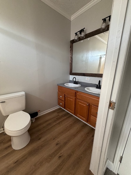 Building Photo - 2201 Toulouse St