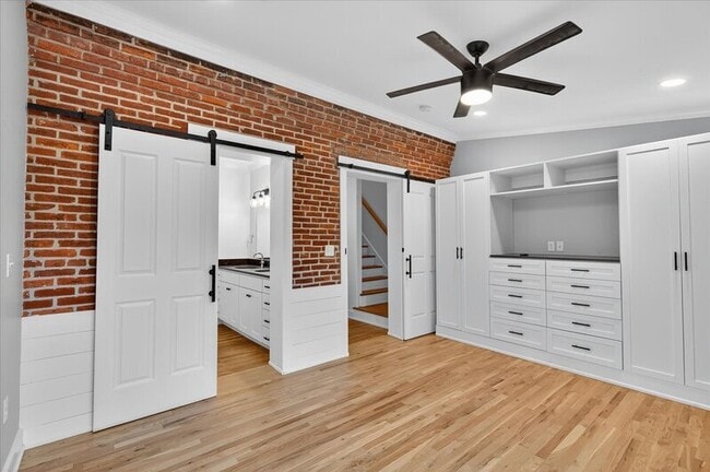 Building Photo - 255 New Holland Ave