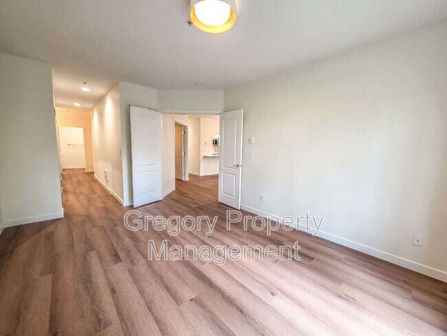 Building Photo - 12439 Totem Lake Way