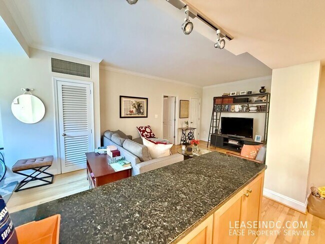 Building Photo - 1701 16th St NW