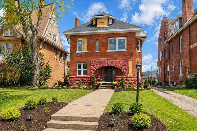 Building Photo - 4266 Washington Blvd