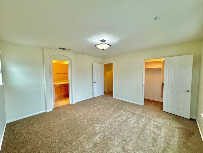 Building Photo - Great 3B/3.5BA Townhome in 4S Ranch!