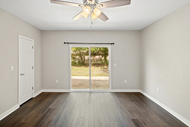 Building Photo - 200 Spencer Dr