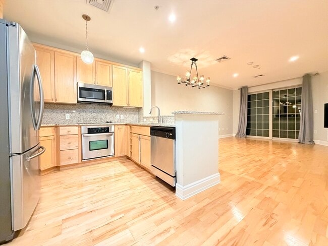 Building Photo - 59 Walpole St