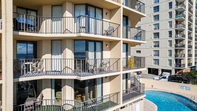 Building Photo - 4701 S Ocean Blvd