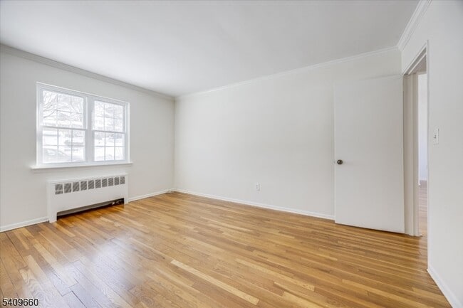 Building Photo - 14 Wedgewood Dr