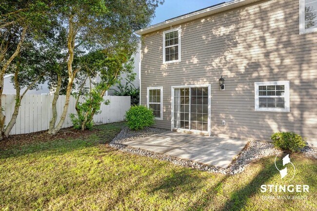Building Photo - 98 Shadow Moss Dr