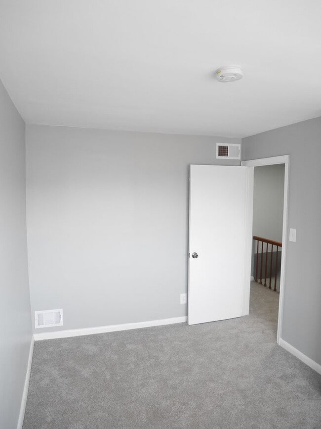 Building Photo - 3 Bedroom Home-Middle River!
