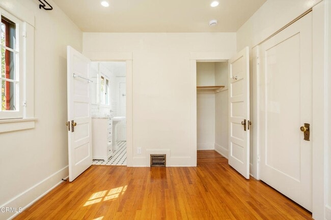 Building Photo - 847 S Los Robles Ave