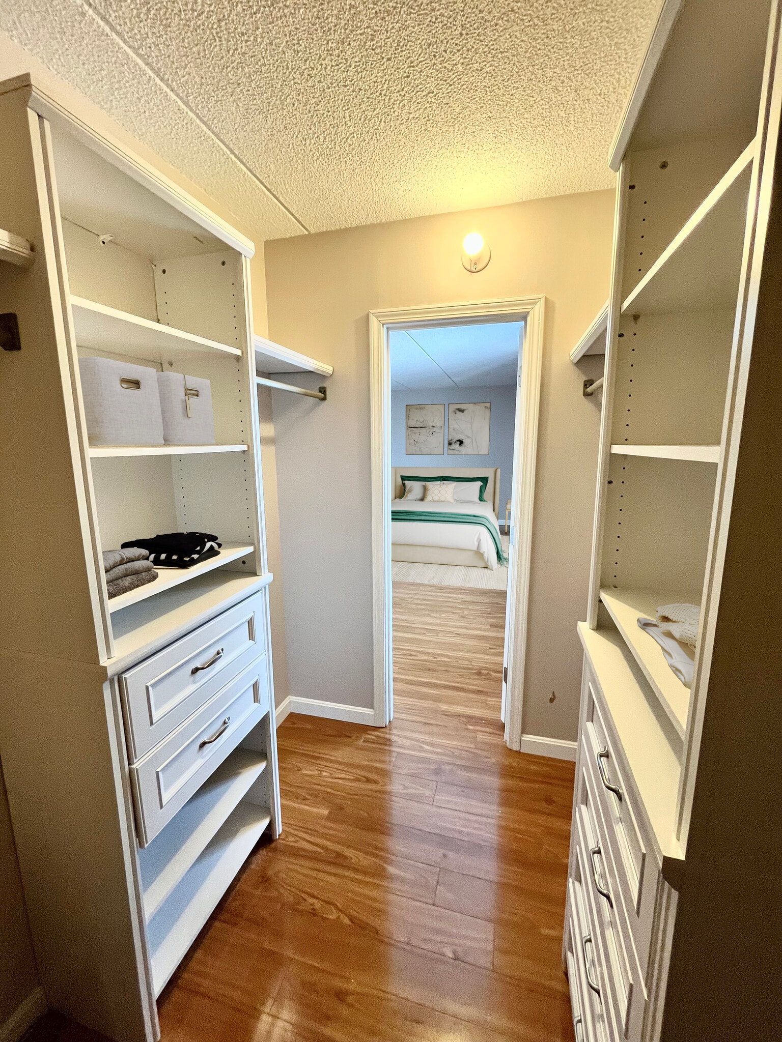 Building Photo - 289 Elm St