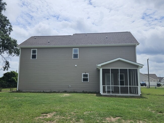 Building Photo - 303 Weeping Willow Dr