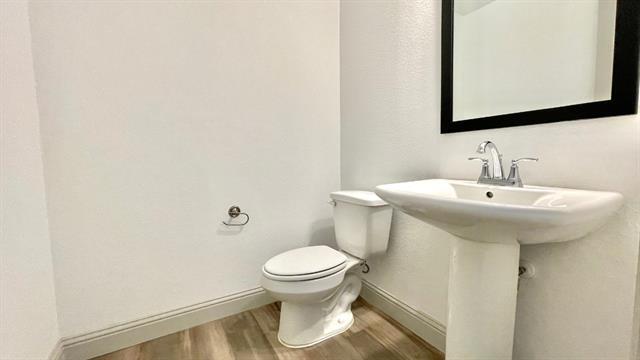 Building Photo - 4304 Oliver Dr