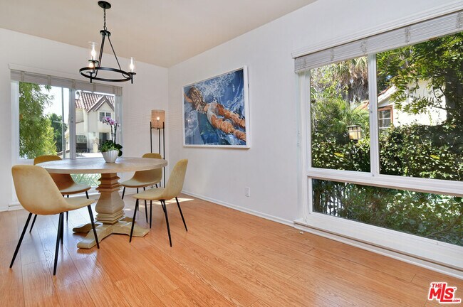 Building Photo - 6133 Maryland Dr