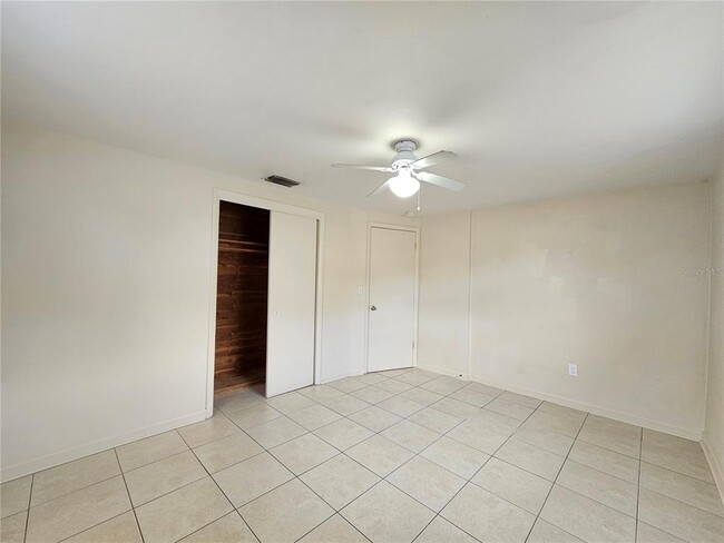 Building Photo - 4332 Newbury Dr