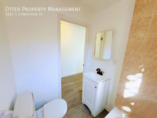 Building Photo - 1662 S Conestoga St