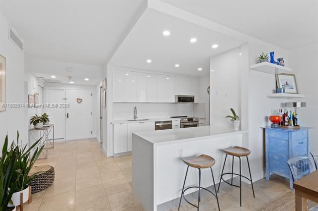 Building Photo - 161 Crandon Blvd