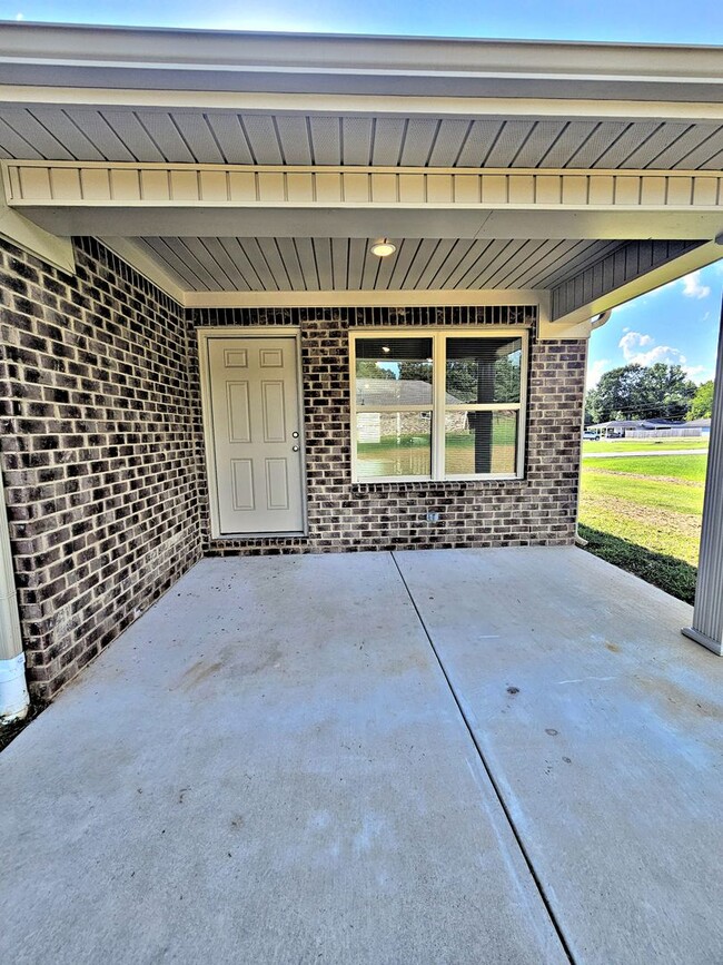 Building Photo - 717 Iron Wood Dr