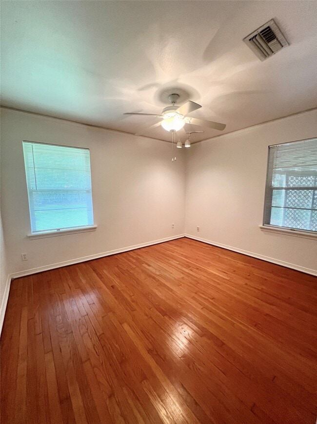 Building Photo - 4057 Woodfox St