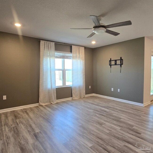 Building Photo - 4384 White Cedar Ct