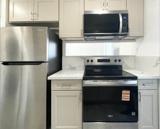 Building Photo - 94-431 Keaoopua Street - 102